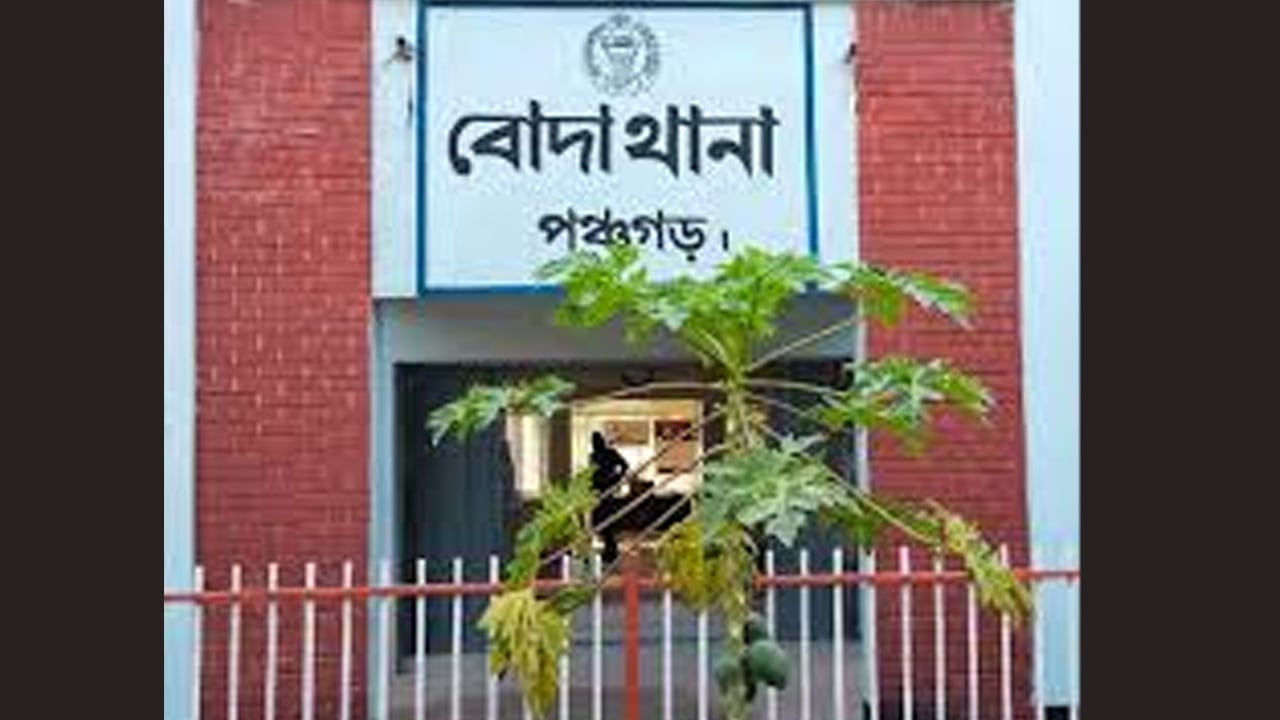 জামায়াত নেতার বিরুদ্ধে স্ত্রীকে পিটিয়ে হত্যার অভিযোগ