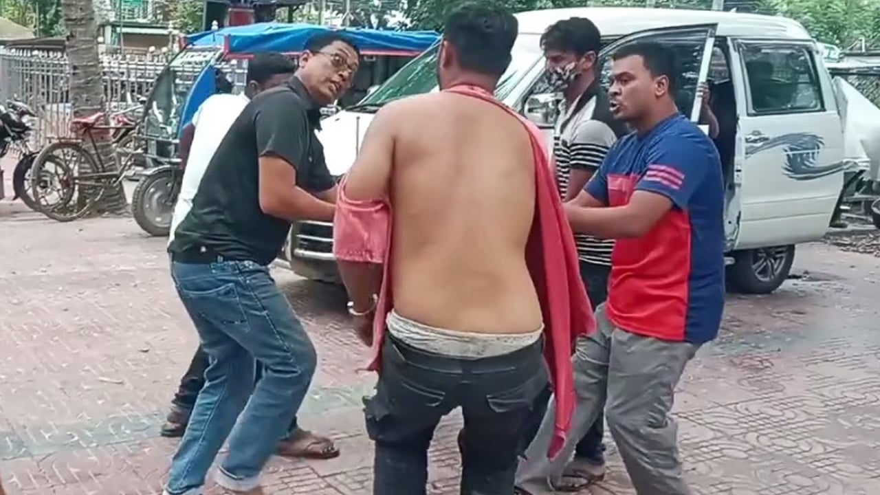 প্রতারক আদম ব্যাপারীর জামিন, দেখামাত্রই ভুক্তভোগীদের গণধোলাই