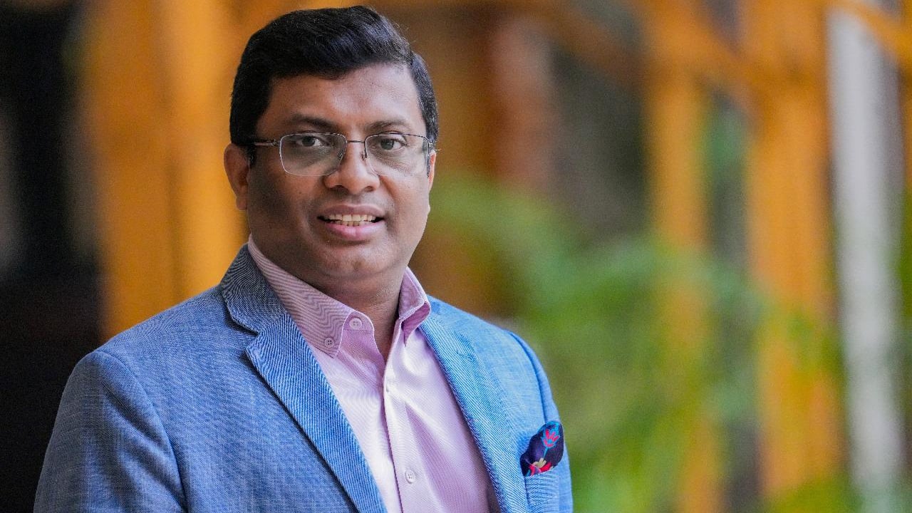 আমাদের সময়ের সম্পাদকের দায়িত্ব নিলেন শাখাওয়াত হোসেন