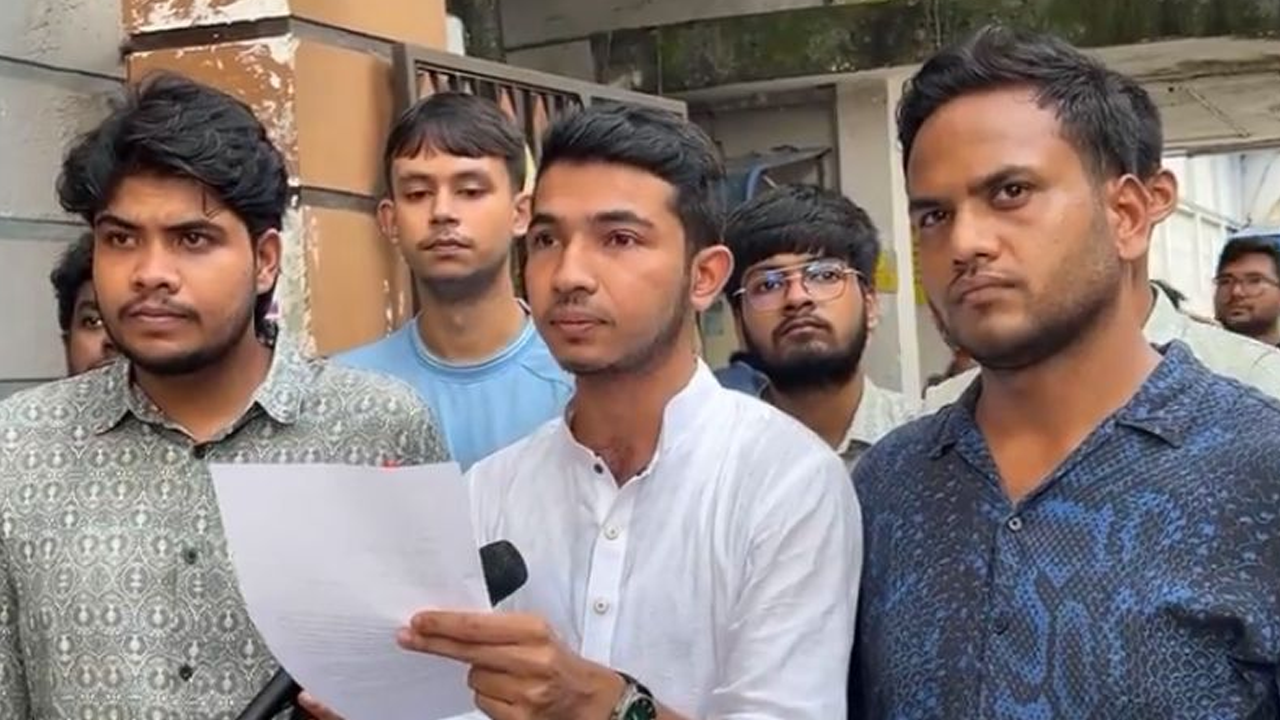 আমীর হামজার অতিরঞ্জিত বক্তব্য নিয়ে শিক্ষার্থীদের ক্ষোভ, ক্ষমা চাওয়ার আহ্বান