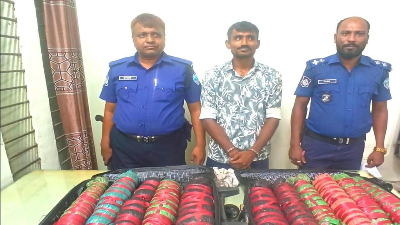 মানিকছড়িতে গাঁজাসহ এক মাদক কারবারি আটক