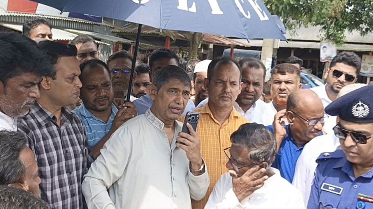 রেঞ্জ কর্মকর্তাকে ২৪ ঘণ্টার মধ্যে বদলির নির্দেশ মন্ত্রীর