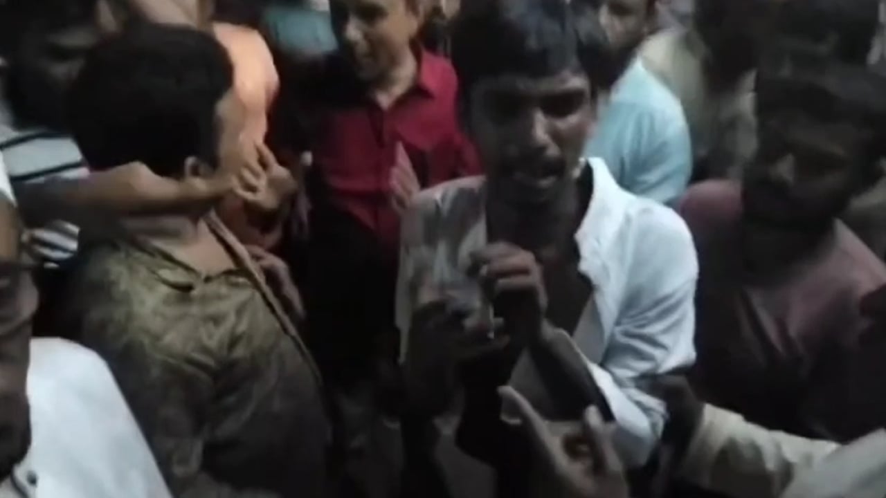 আওয়ামী লীগের মশাল মিছিল, আটক ৪