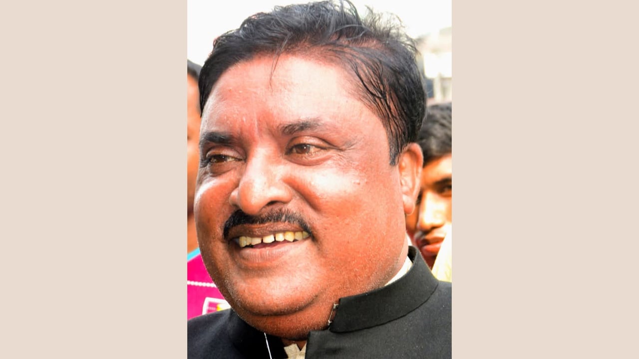 সাড়ে ৩ কোটি টাকার অবৈধ সম্পদ, আ.লীগ নেতার বিরুদ্ধে চার্জশিট