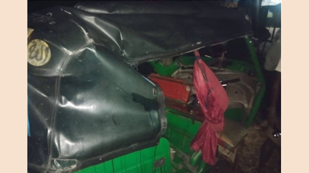 কাহালুতে ট্রাক-সিএনজি সংঘর্ষ, মা-মেয়ে নিহত