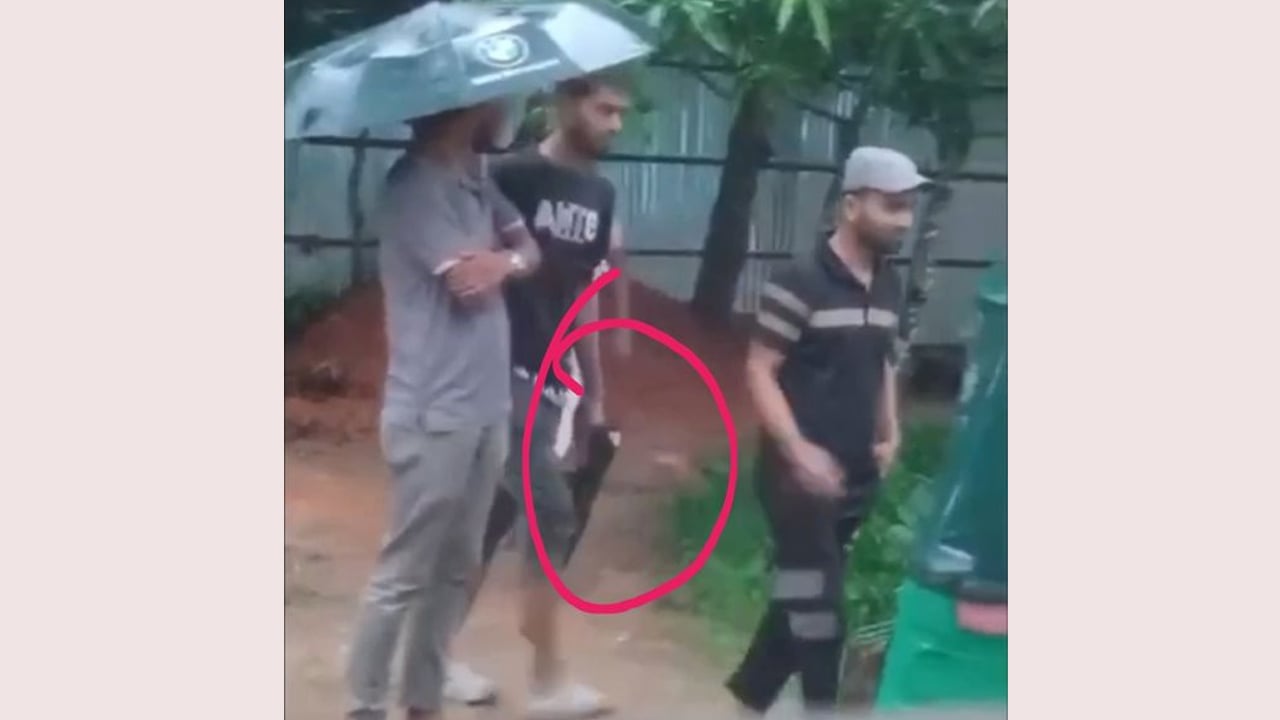 একে-৪৭ হাতে মহড়া, সিসিটিভি লাগিয়ে ৫ কিমিজুড়ে নজরদারি