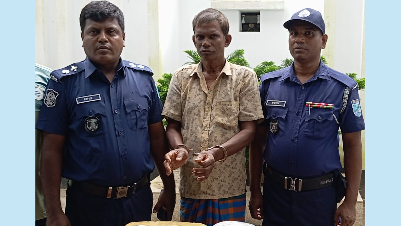 ৪ কেজি গাঁজাসহ মাদক সম্রাট গ্রেপ্তার, সরবরাহকারী পলাতক