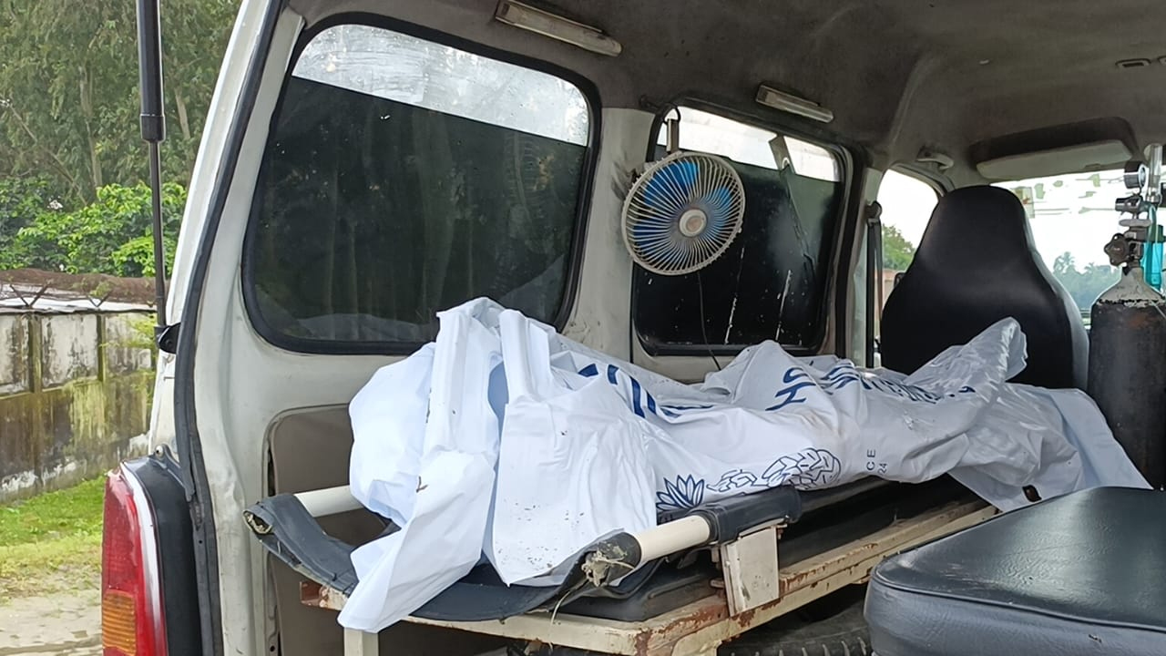 রায়গঞ্জে মহাসড়কের পাশ থেকে অজ্ঞাত নারীর লাশ উদ্ধার