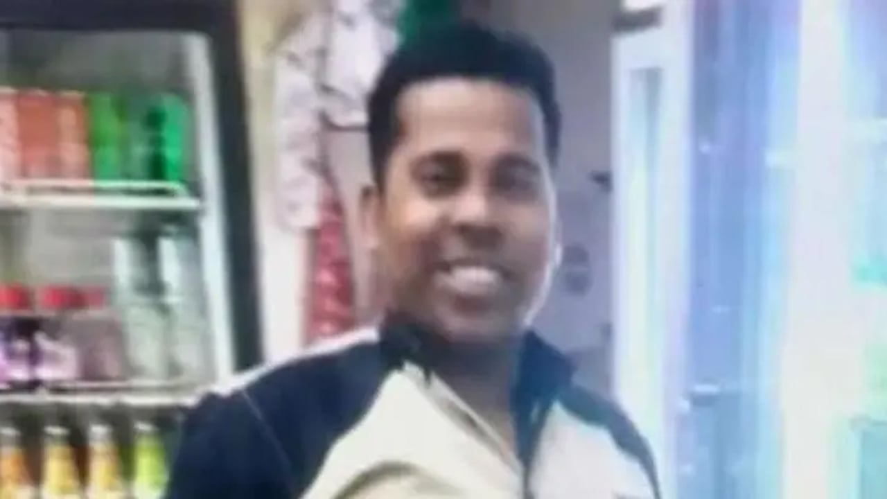 বিজয়া দেখতে এসে প্রাণ গেলো প্রবাসী শংকর মালোর