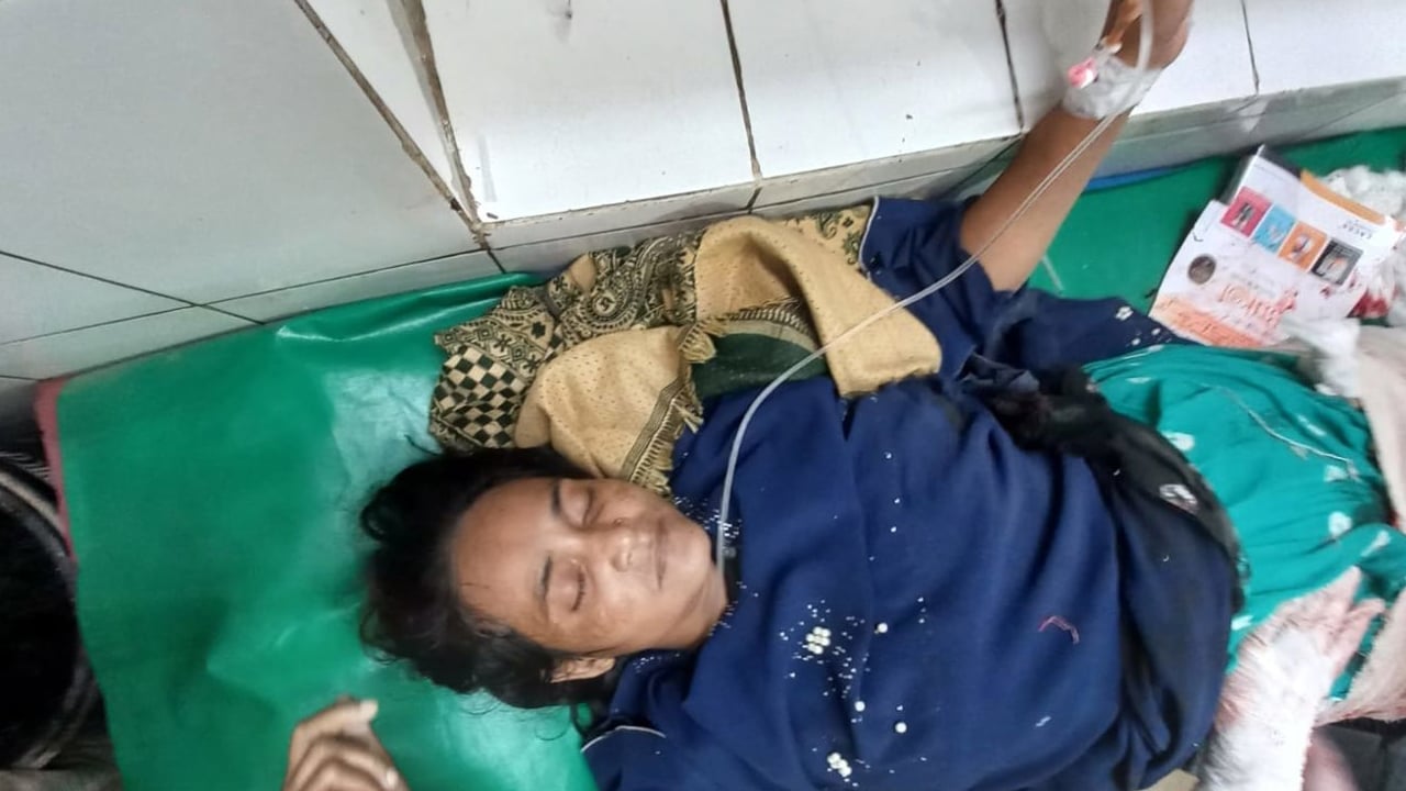 সড়ক ‍দুর্ঘটনায় নানি-নাতনি নিহত, বাস আটক