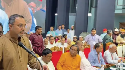 শিক্ষকদের যৌক্তিক দাবির পক্ষে সরকার: মাহ্দী আমিন