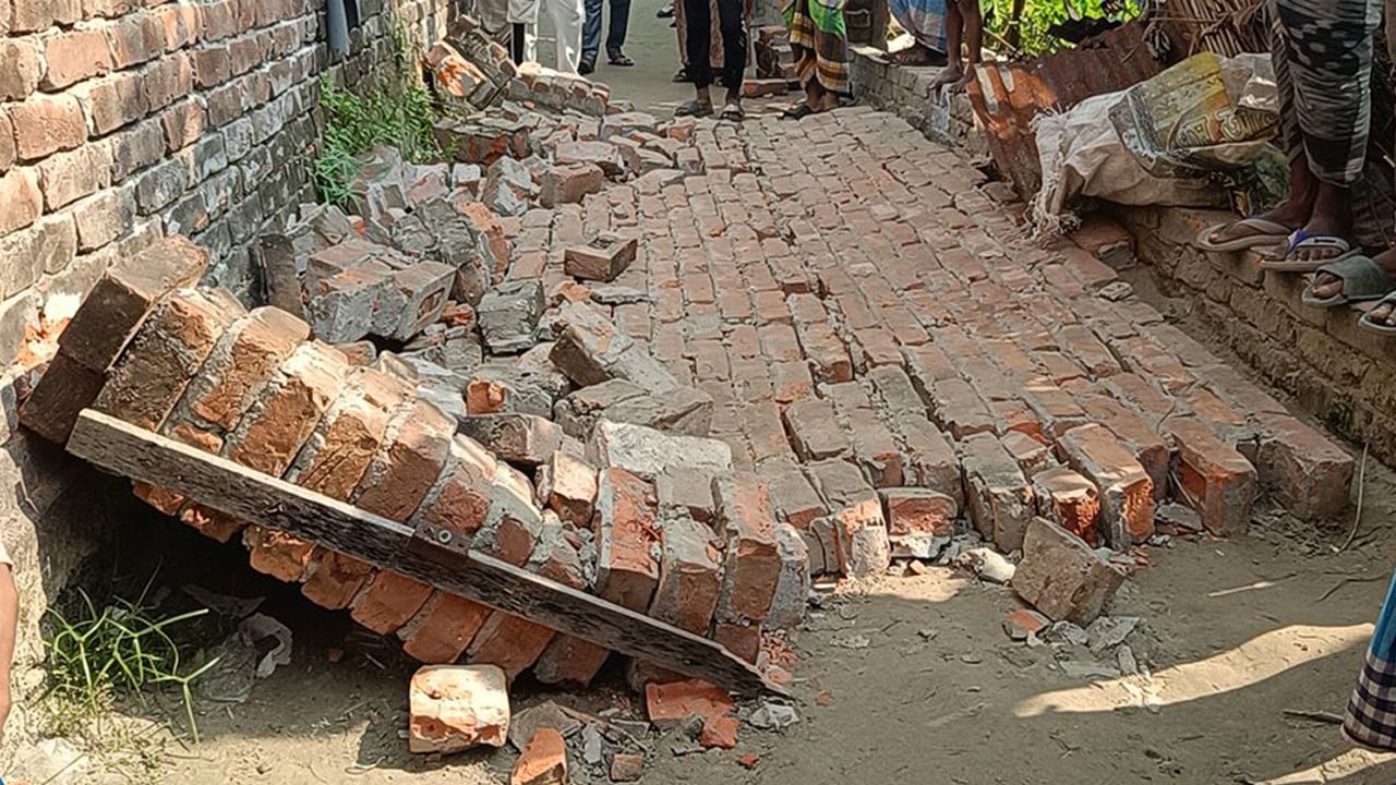 ভূমিকম্পে নারায়ণগঞ্জে দেয়াল ধসে শিশু নিহত, আহত মা