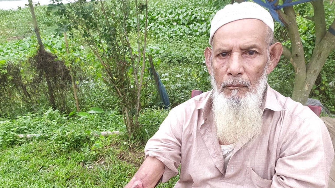 ছেলের হামলার পর ভয়ে বাড়িছাড়া বাবা!