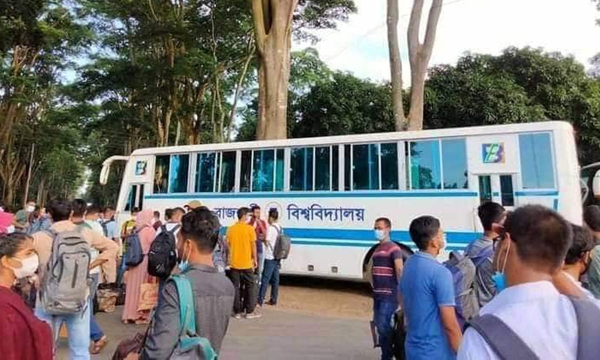 রাকসু নির্বাচন:  ২৫টি বাসে ৭ ধাপে ক্যাম্পাসে আসছেন শিক্ষার্থীরা
