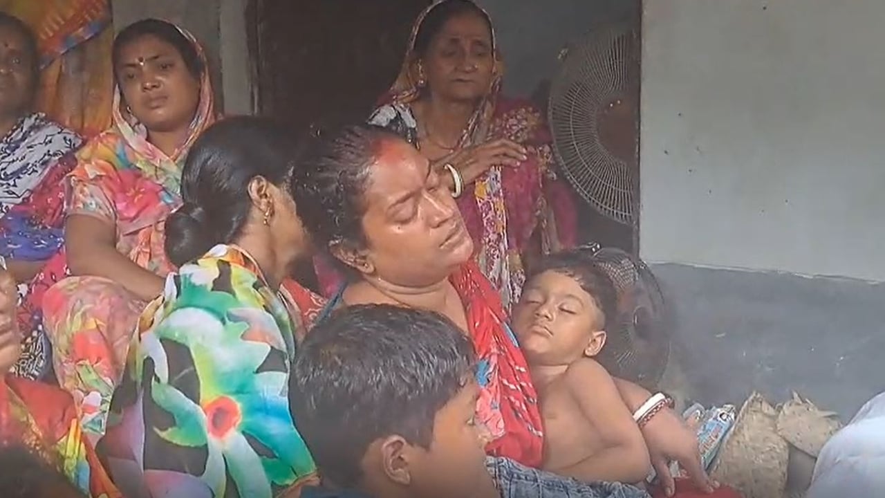 সাভারে তুচ্ছ ঘটনায় চাচাতো ভাইকে পিটিয়ে হত্যা