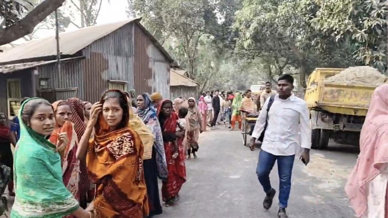 সিরাজগঞ্জে ড্রাম ট্রাকের ধাক্কায় শিক্ষিকা নিহত