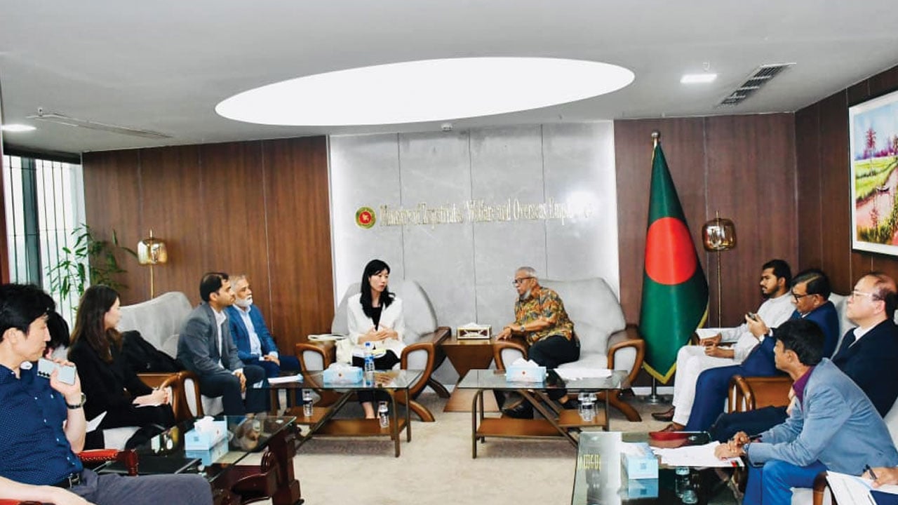 বাংলাদেশি কর্মীদের নিষ্ঠা ও কর্মদক্ষতায় কোরিয়ার শ্রমবাজারে গুরুত্বপূর্ণ অবদান তৈরি হয়েছে