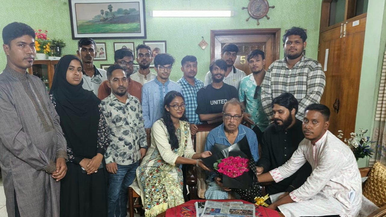 ছাত্র রাজনীতি জনগণের স্বপ্নকে প্রাধান্য দেবে: আ স ম রব