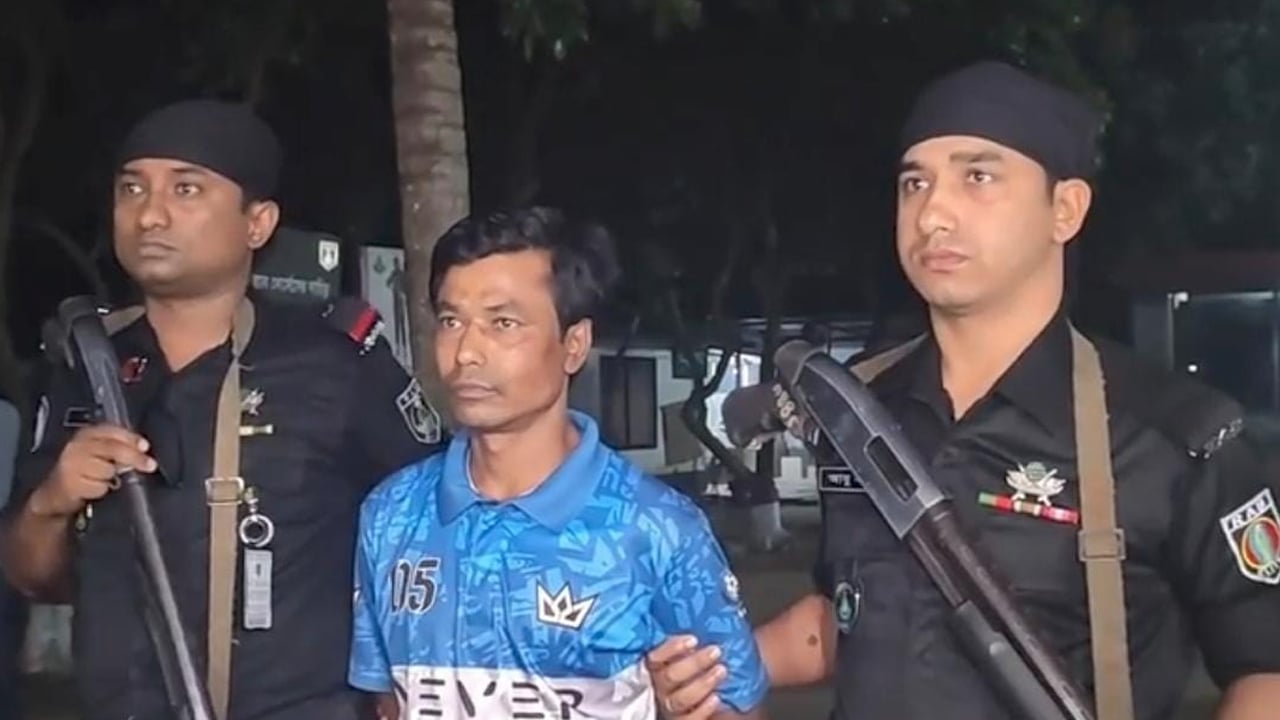 বগুড়ায় মুন্না হত্যা মামলার প্রধান আসামি সাইউম গ্রেপ্তার