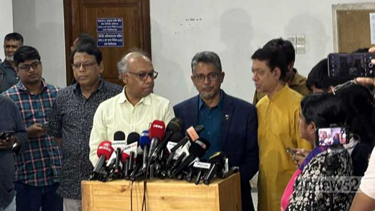 ডাকসু নির্বাচন: শেষ দিনে ফরম নিলেন ৯৩ জন, ২৮ পদে লড়বেন ৬৫৮