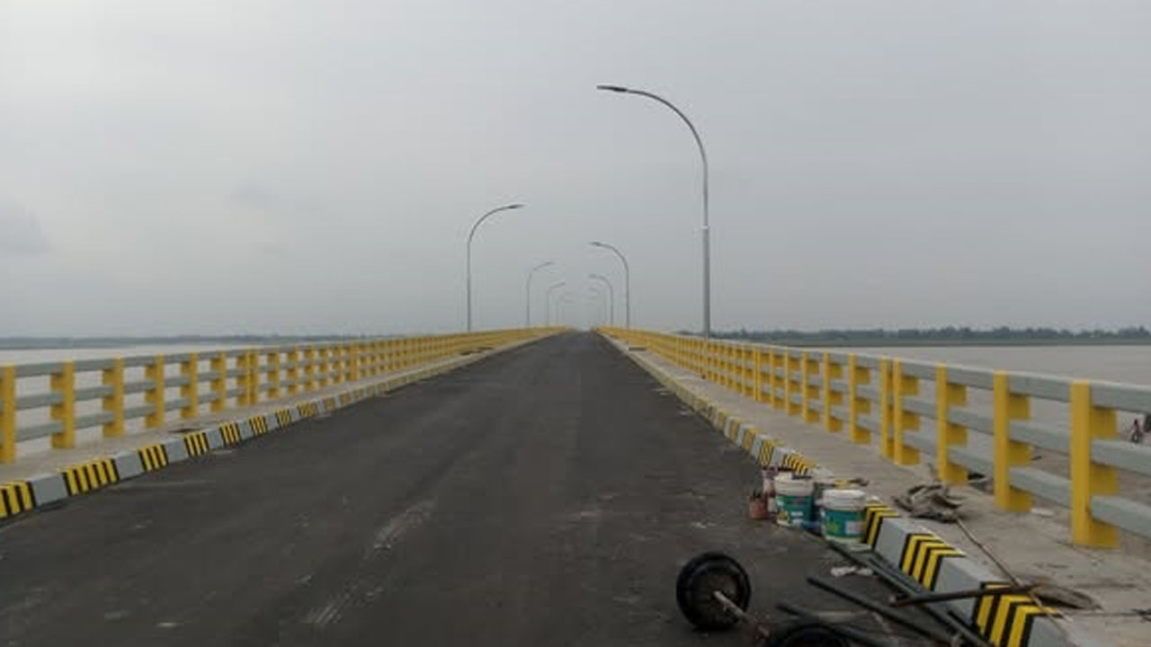 বদলে যাবে দুই জেলার ভাগ্য, একদিন পরেই খুলছে হরিপুর-চিলমারী সেতু