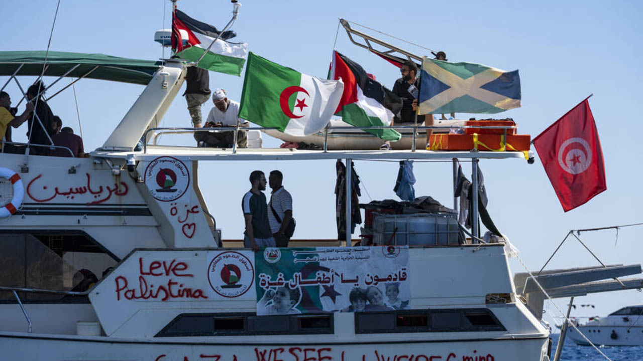 ইসরাইলি অবরোধের বিরুদ্ধে ফ্লোটিলার লড়াই