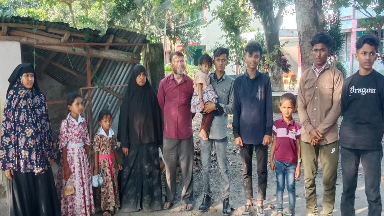 সোনাহাট সীমান্তে নারী ও শিশুসহ ১১ রোহিঙ্গা আটক
