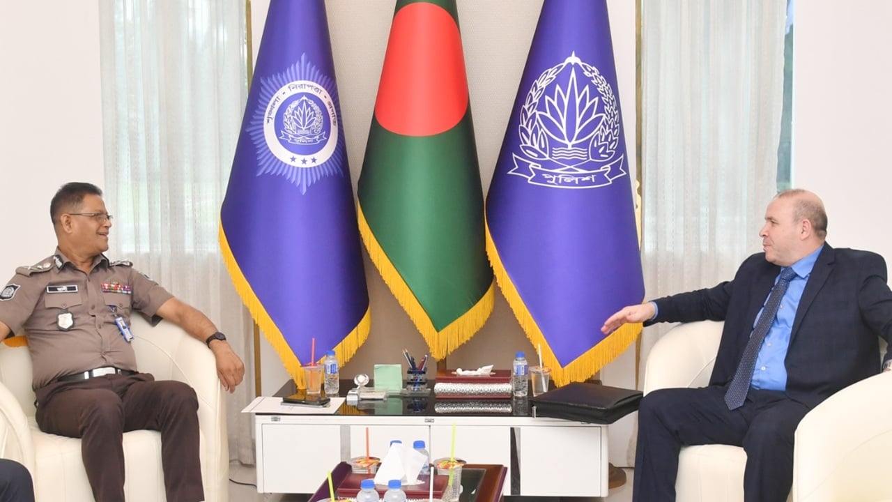 আইজিপির সঙ্গে আলজেরিয়ার রাষ্ট্রদূতের সাক্ষাৎ