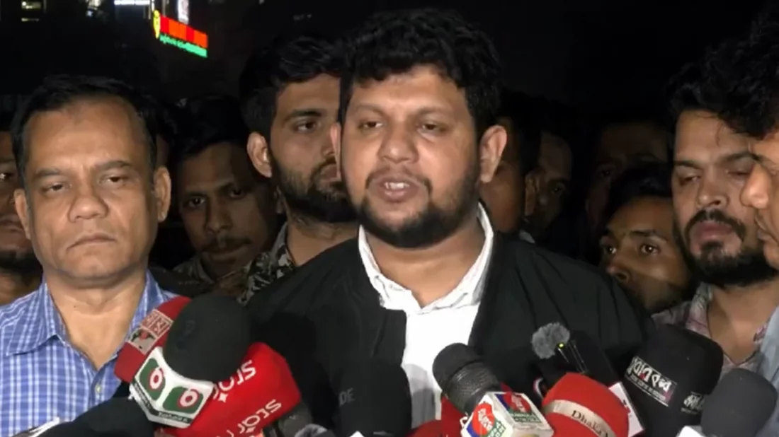 খালেদা জিয়ার শারীরিক অবস্থা কিছুটা ভালোর দিকে: উপদেষ্টা মাহফুজ