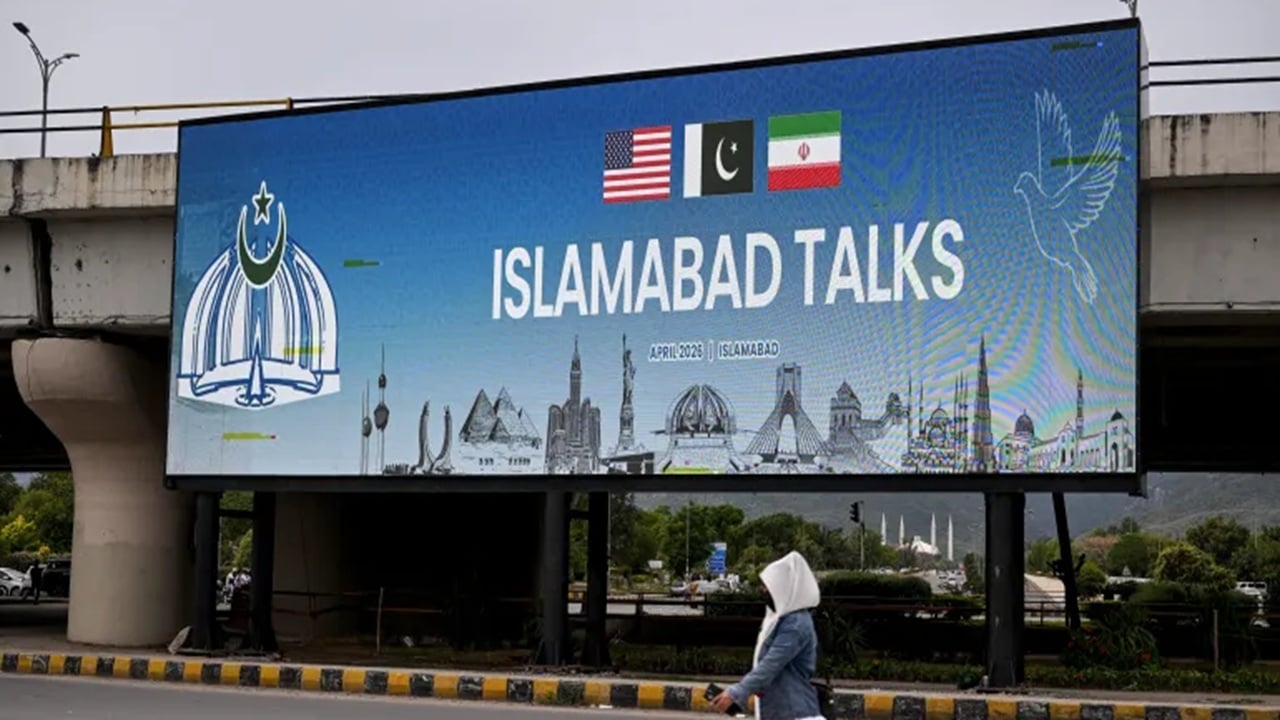 আলোচনায় অংশ নিতে পাকিস্তানে গেলেন ইরানের যে শীর্ষ নেতারা