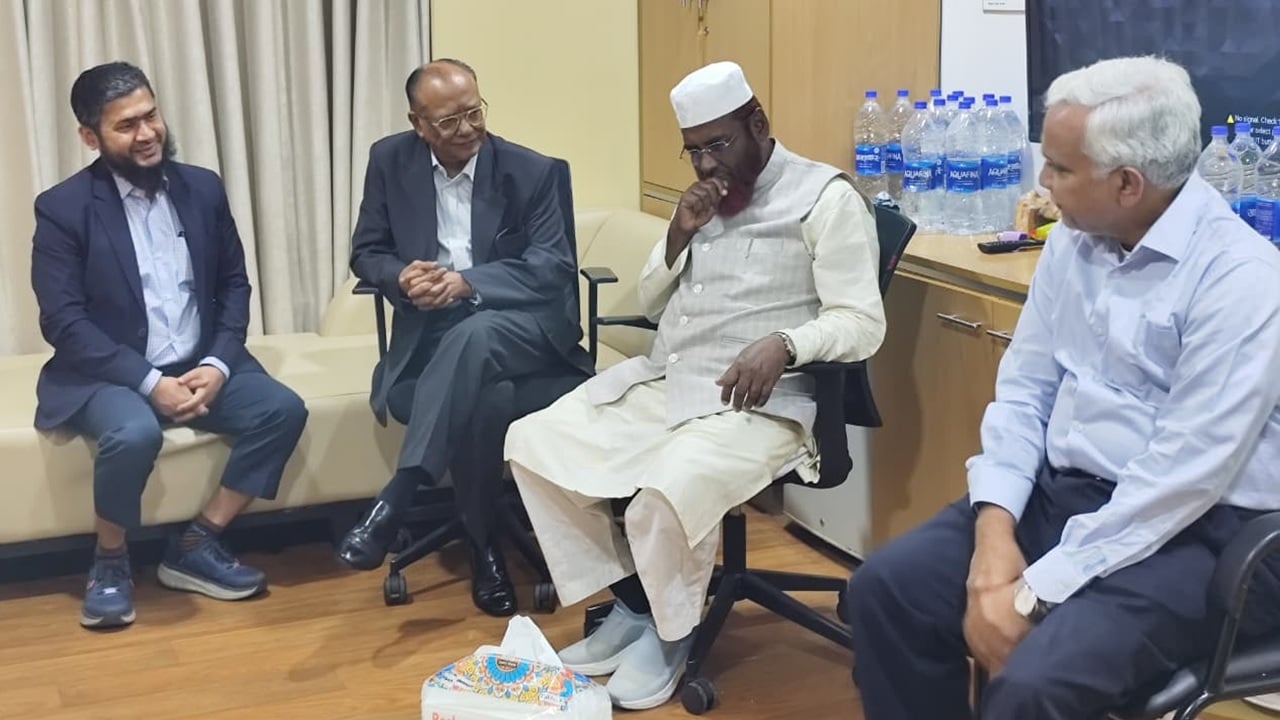 হাসপাতালে গিয়ে খালেদা জিয়ার খোঁজ নিলেন জামায়াত সেক্রেটারি