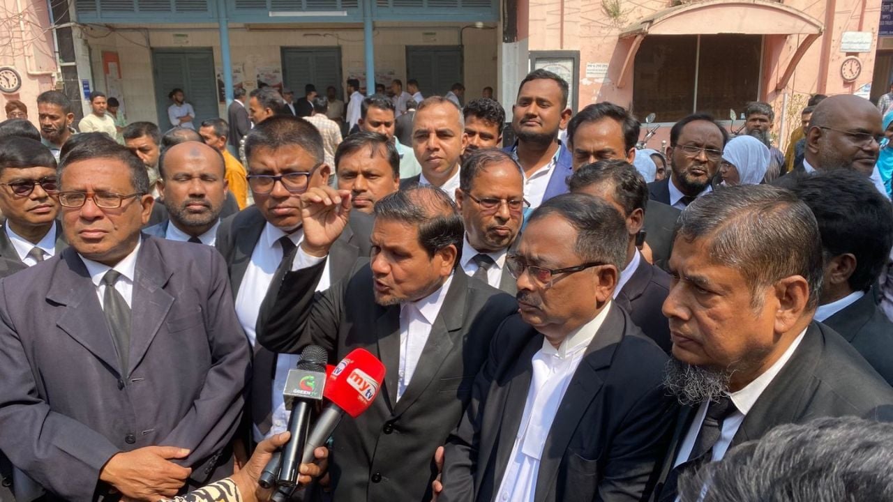 বরিশালে অচলাবস্থা নিরসনে বিচারক-আইনজীবী সমঝোতা বৈঠক