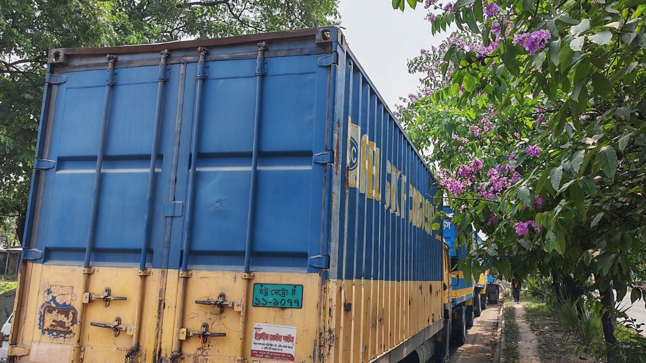 কুমিল্লায় ঢাকা-চট্টগ্রাম মহাসড়কে ৮ কিলোমিটার যানজট