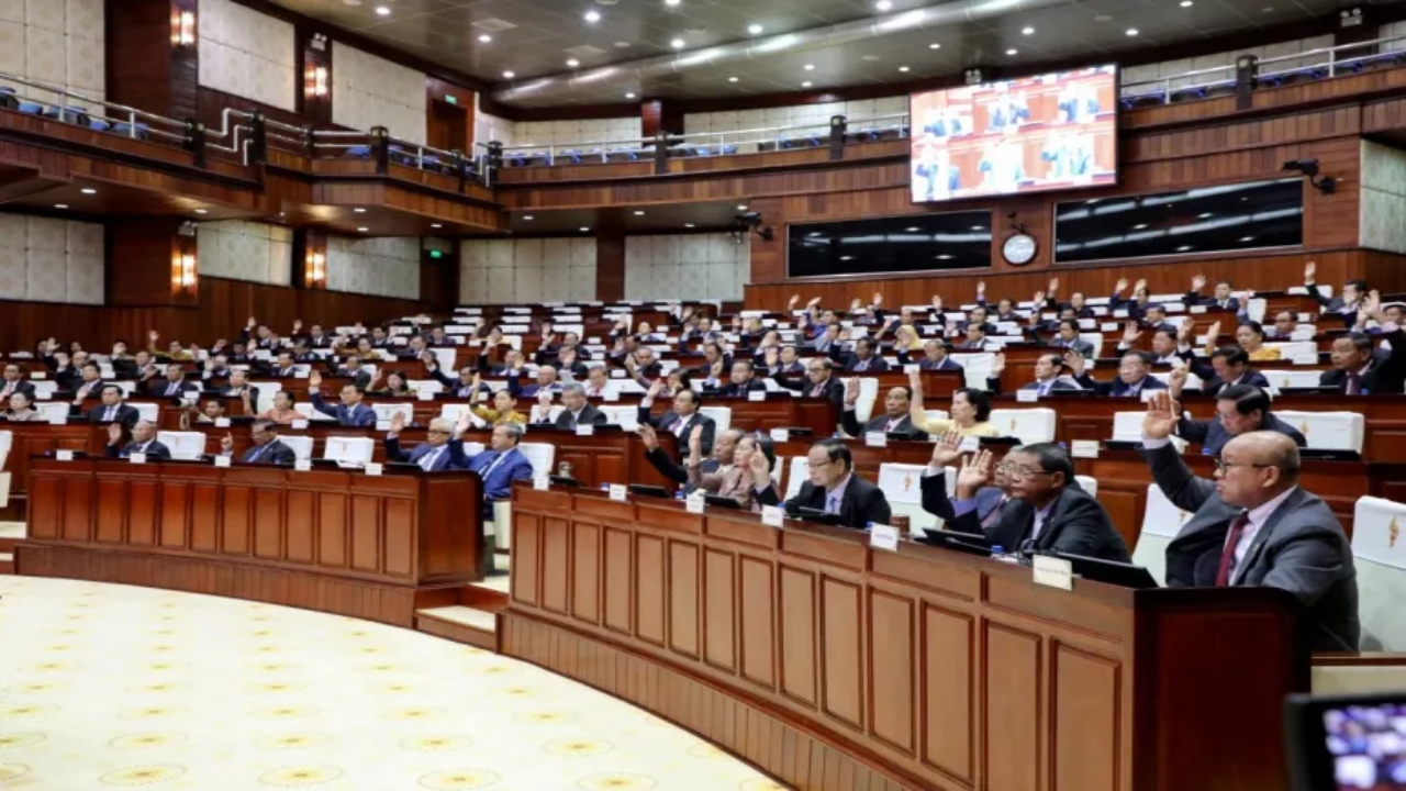 কম্বোডিয়ায় রাষ্ট্রদ্রোহীদের নাগরিকত্ব বাতিলের আইন পাস