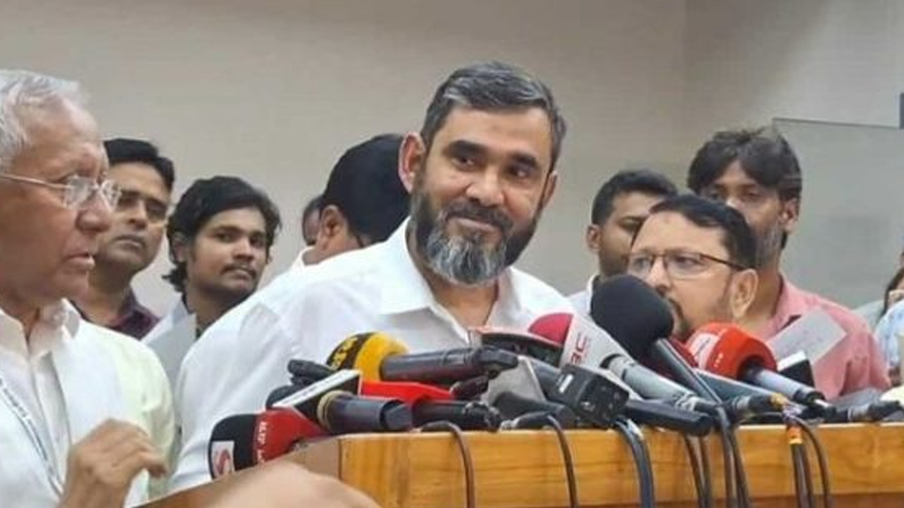 ফেরারি আসামি নির্বাচনে অংশ নিতে পারবে না