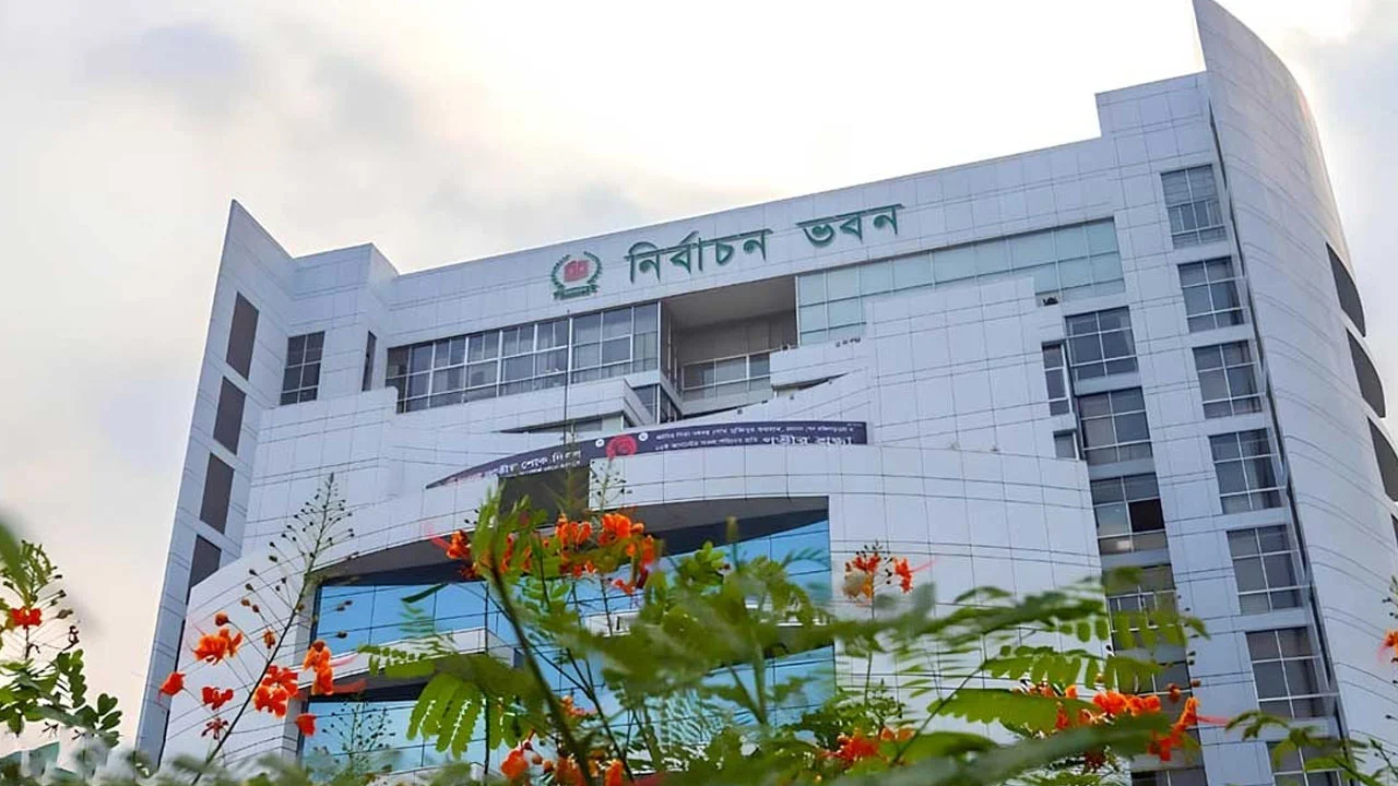 প্রবাসীদের ভোটগ্রহণে পোস্টাল ব্যালটেই আস্থা ইসির