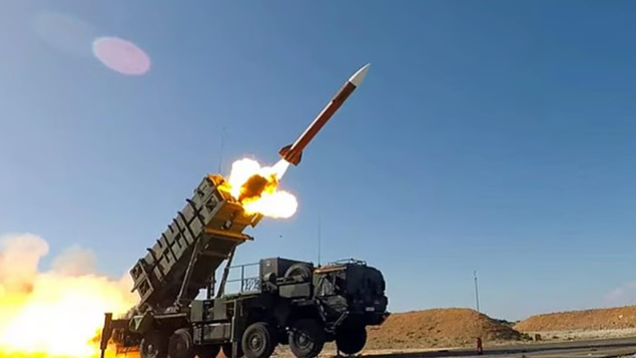 আধুনিক আকাশ প্রতিরক্ষাব্যবস্থা কিনতে আইনি নোটিশ