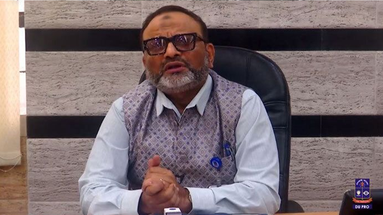 ডাকসু নির্বাচন সফলভাবে সম্পন্ন হওয়ায় সংশ্লিষ্টদের ধন্যবাদ ঢাবি ভিসির