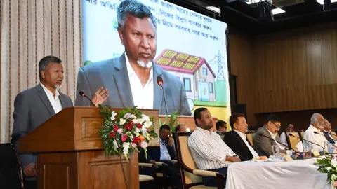 তৃণমূলে প্রকল্প বাস্তবায়নে কর্মকর্তাদের সততা সর্বাধিক গুরুত্বপূর্ণ: জনপ্রশাসন প্রতিমন্ত্রী