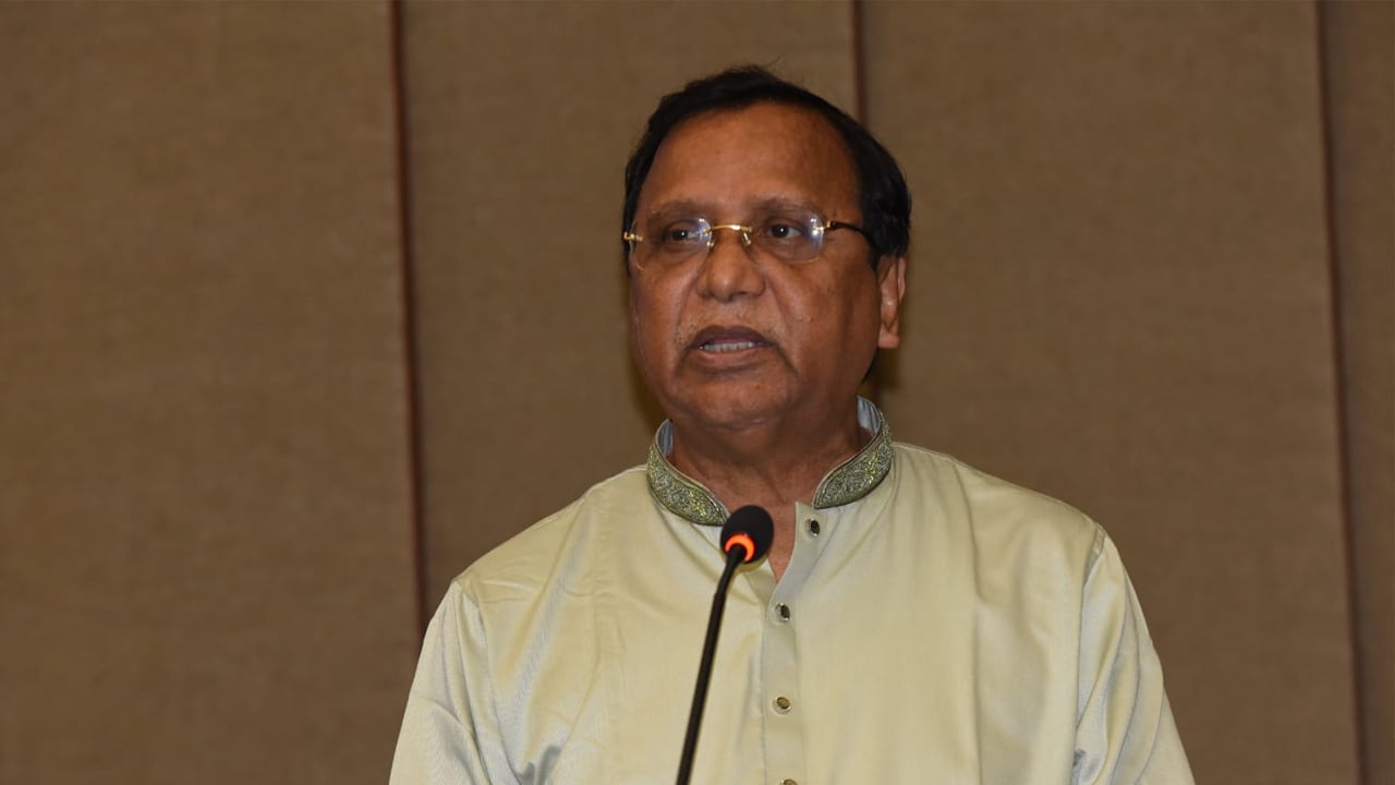 বর্জ্য অপসারণ এখন ডিএসসিসির এক নম্বর অগ্রাধিকার: প্রশাসক