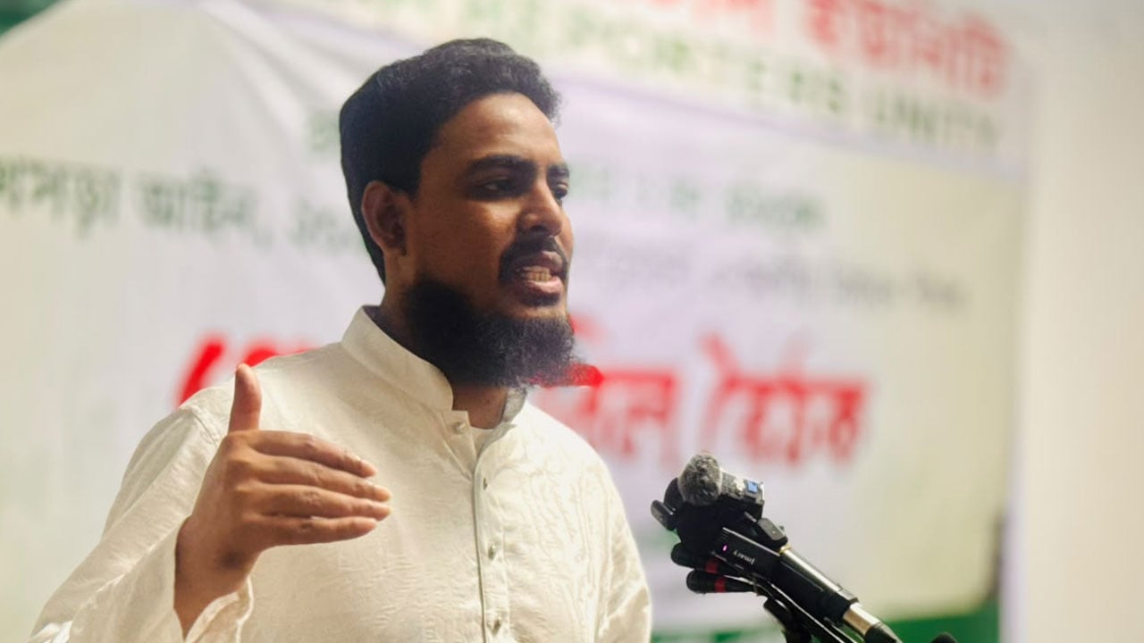 ভালো আইন আনার কথা বলে উল্টো পথে হাঁটছে সরকার: আখতার হোসেন