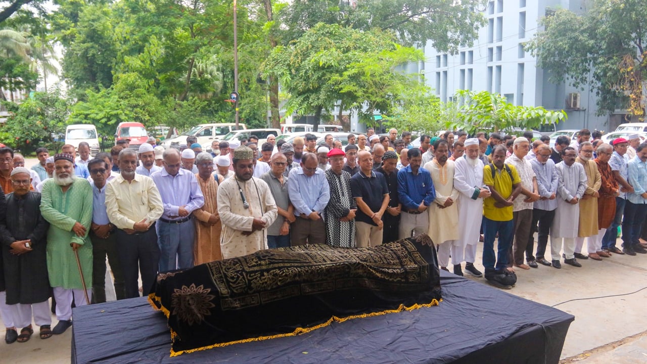 শহীদ বুদ্ধিজীবী কবরস্থানে চিরনিদ্রায় শায়িত হলেন কবি আল মুজাহিদী
