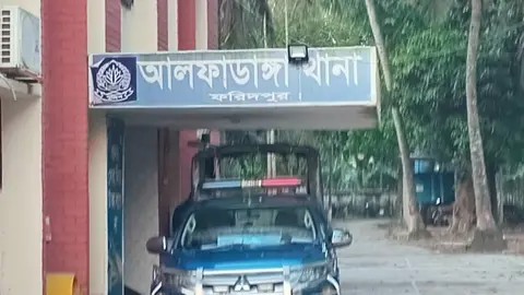 আলফাডাঙ্গায় চা বিক্রেতাকে কুপিয়ে হত্যা