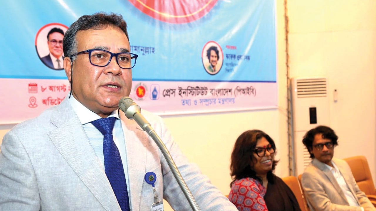 দায়িত্বশীল সাংবাদিকতাই দেশকে এগিয়ে নিতে পারে: ভিসি আমানুল্লাহ 