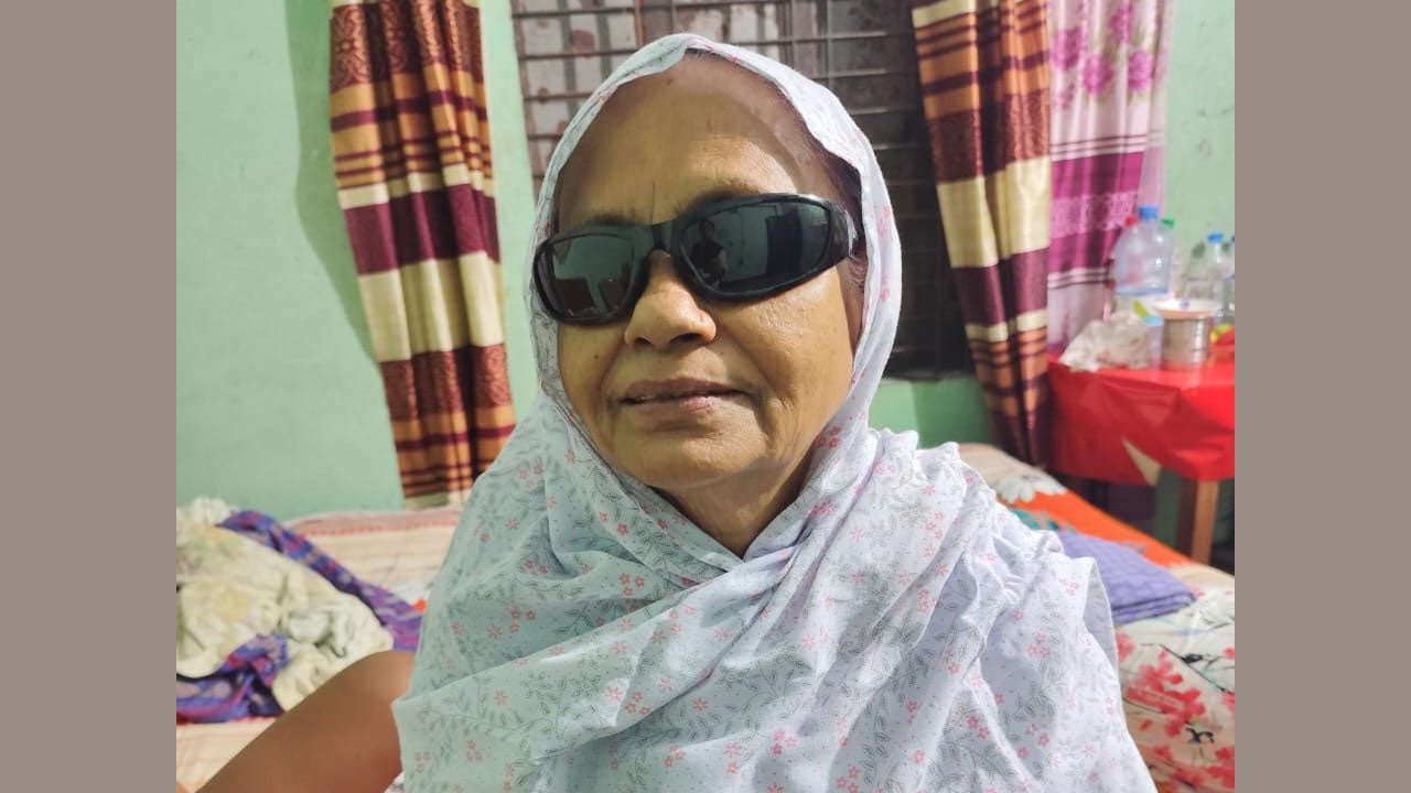 হাফেজা আমেনার চোখের চিকিৎসায় সহায়তার হাত বাড়ান