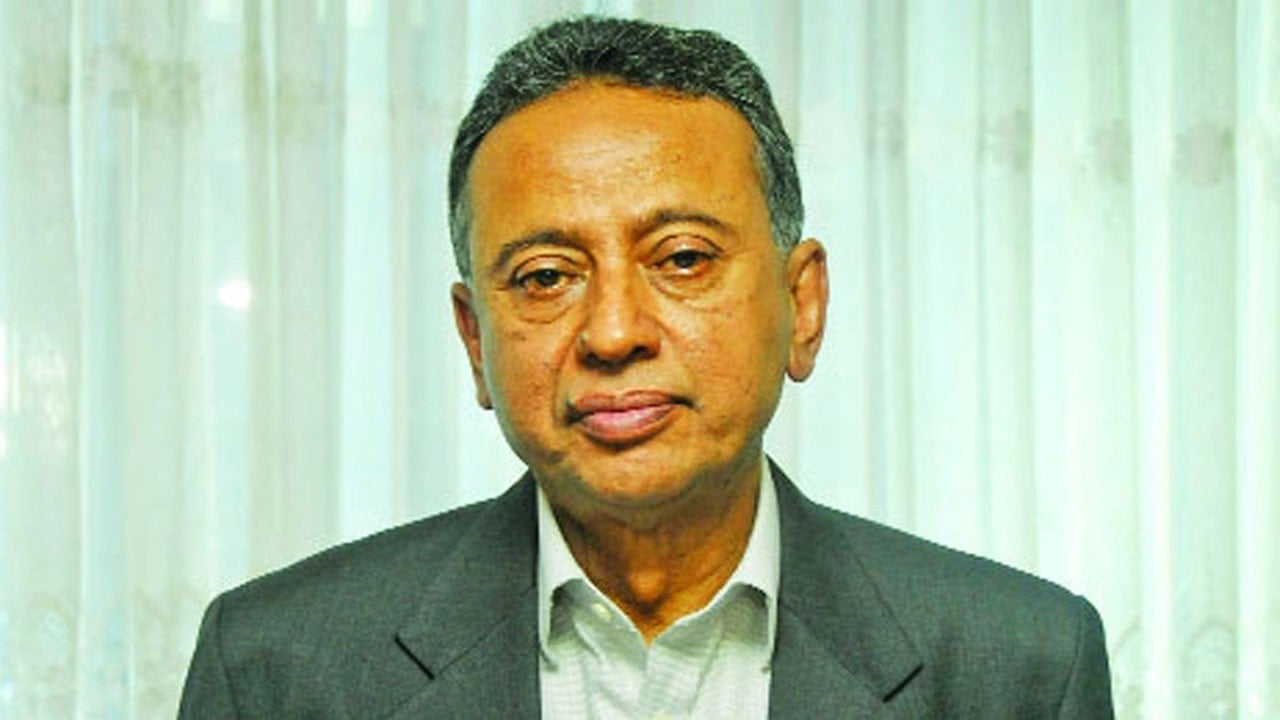 আমির খসরু ও তার স্ত্রীর সম্পদের পরিমাণ ২১ কোটি, নগদ টাকা ৩ কোটি