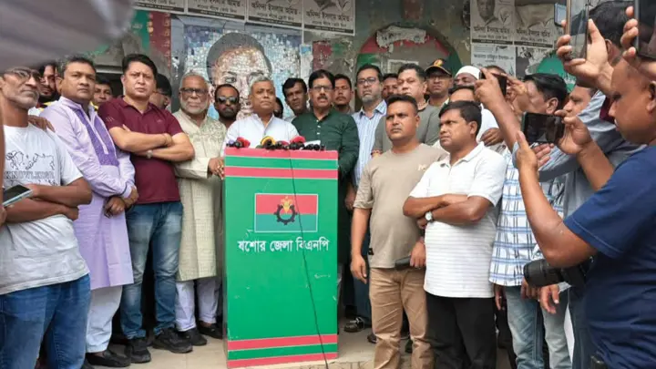 গ্রীষ্মের আগেই ৪ হাজার মেগাওয়াট সৌরবিদ্যুৎ উৎপাদন সম্ভব: প্রতিমন্ত্রী