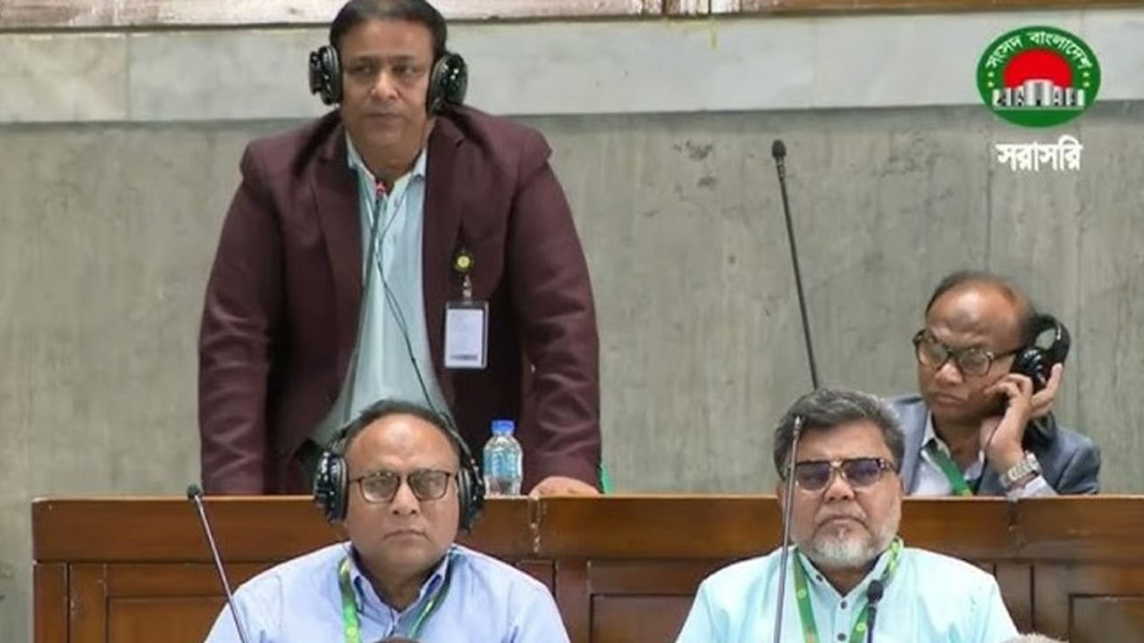 জুলাই শহীদ ও গুম হওয়াদের স্বজনকে এমপির অফিসে চাকরির প্রস্তাব