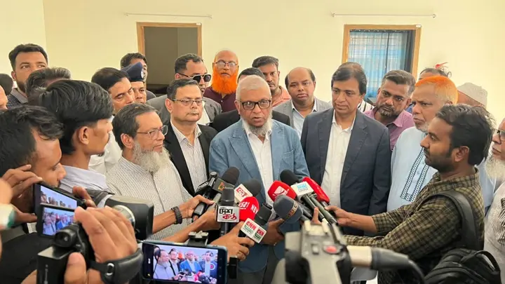 সৌদিতে হামলায় ক্ষতিগ্রস্ত প্রবাসীদের সার্বক্ষণিক খোঁজ রাখা হচ্ছে: প্রবাসী কল্যাণমন্ত্রী