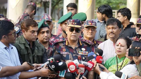 দুর্গাপূজায় নিরাপত্তা জোরদারে প্রস্তুত বিজিবি: মহাপরিচালক